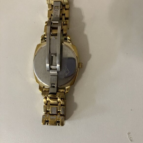 Juicy Couture watch women gold Needs New Battery - Picture 6 of 6